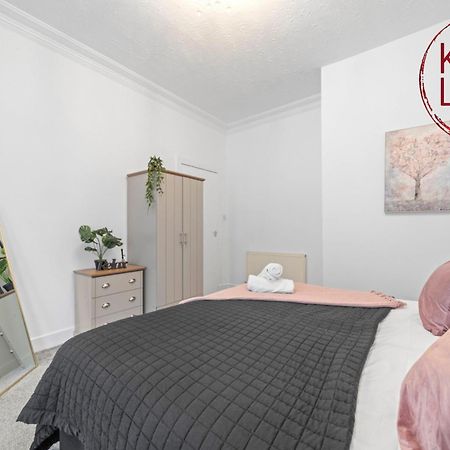Bute Apartment By Klass Living Coatbridge Εξωτερικό φωτογραφία